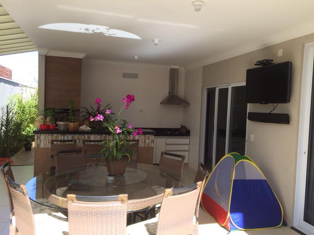 Casa de Condomínio com 3 quartos à venda, 250m² — foto 19 de 27